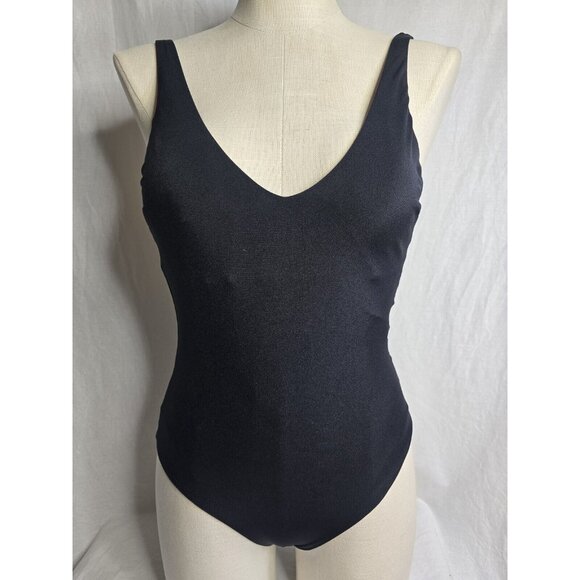 Lululemon Waterside V-Neck Skimpy-Fit One-Piece Swimsuit *B/C CupBlack- Size XS - Picture 9 of 16